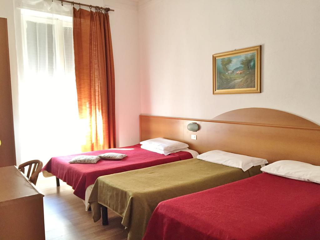 Hotel Ambra ミラノ エクステリア 写真