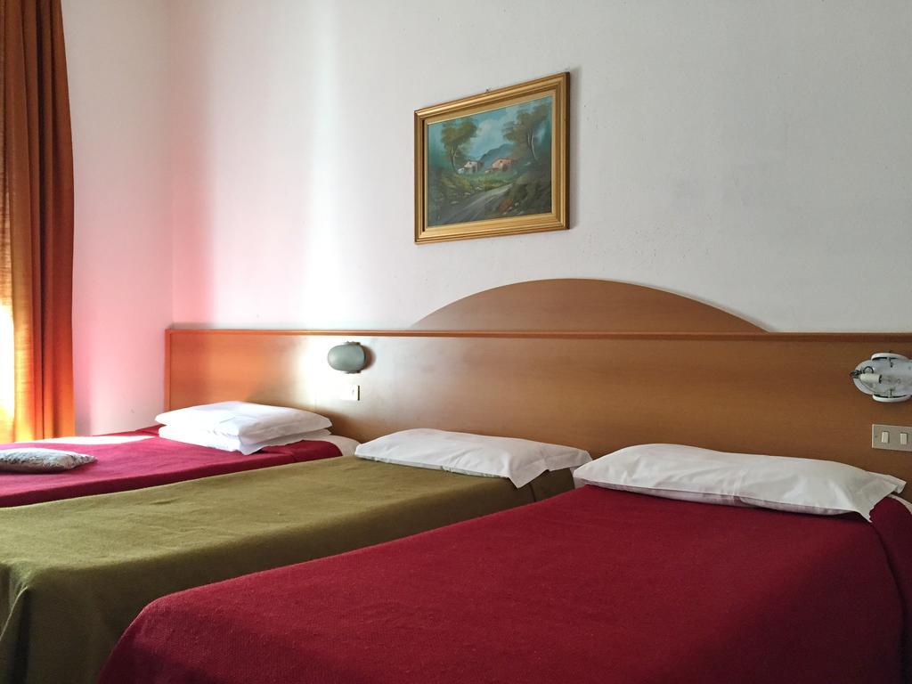 Hotel Ambra ミラノ エクステリア 写真