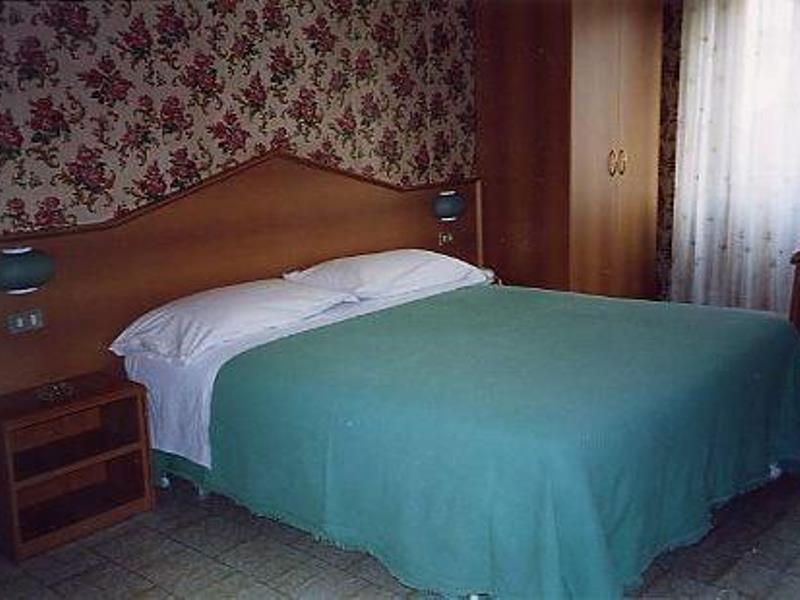Hotel Ambra ミラノ エクステリア 写真