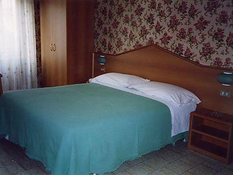 Hotel Ambra ミラノ エクステリア 写真